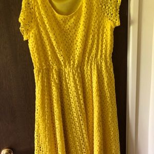 bright yellow teas dress